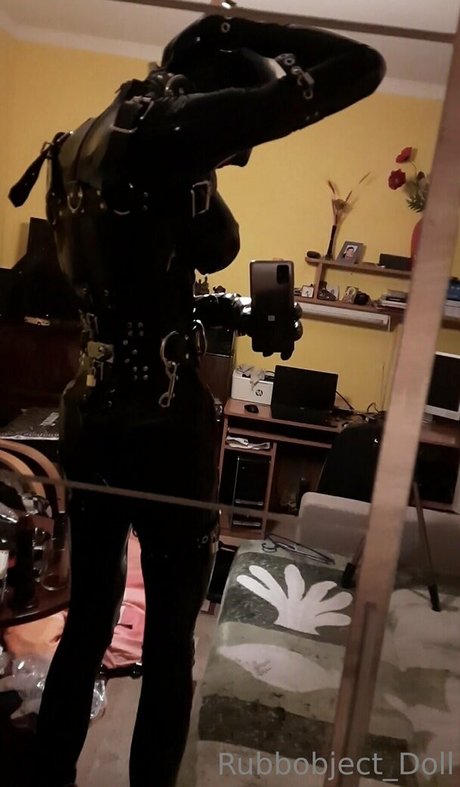 rubbobject doll model exclusive img