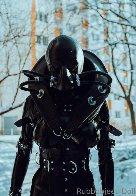 rubbobject doll Profile pic