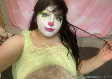 moaningbrat pornstar top images