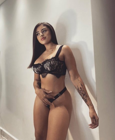 Aprill histon top model photos