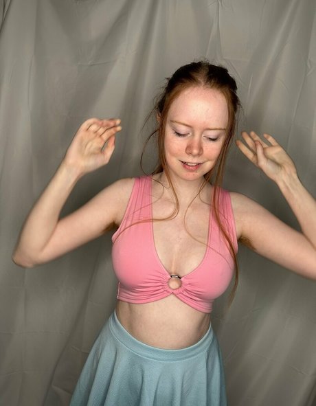 Cherrylovebombb model free picture