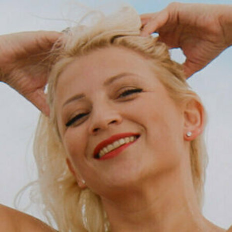 jenniferluck model free gallery