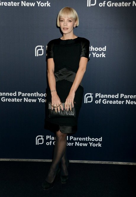 Lily Allen star adult photos