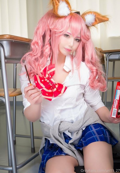 Uri11 27 model sexy pic