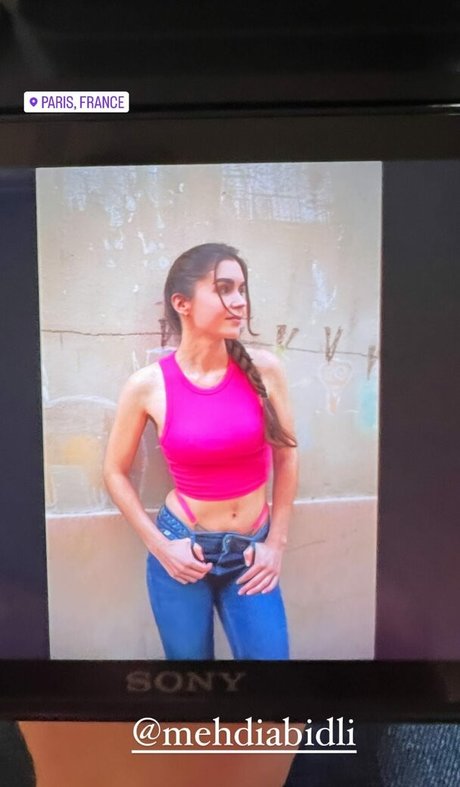 Effy Jones star sex pic