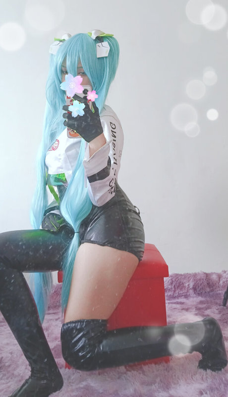 Yuusachii erotic star photo