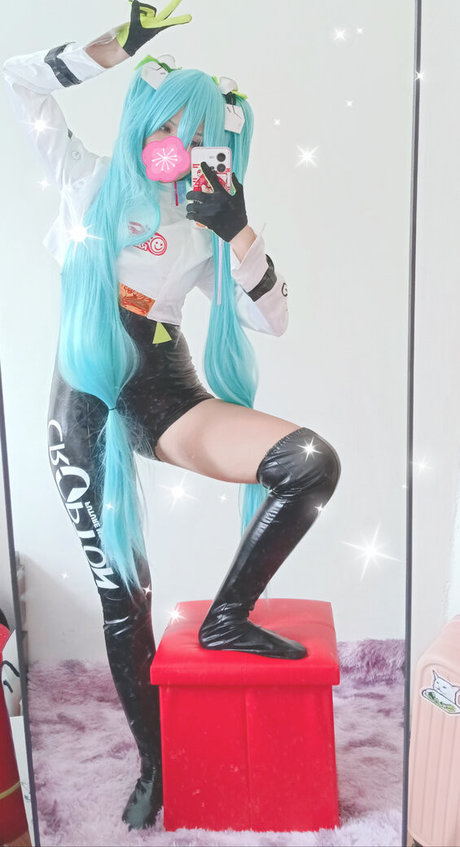 Yuusachii xxx star galleries