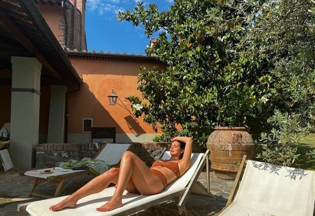 Morena Baccarin star free img