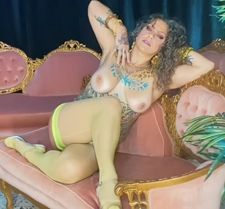 Danielle Colby star hot image