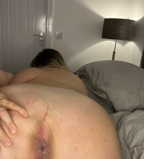 Clara Love nice model photo