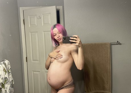 Peachy Shea perfect model pictures