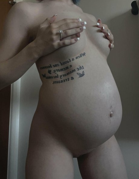 Peachy Shea pornstar nude photo