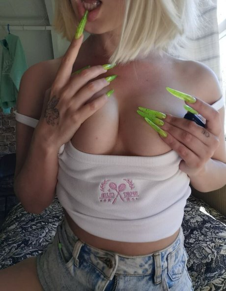 trimmed onlyfans erotic images