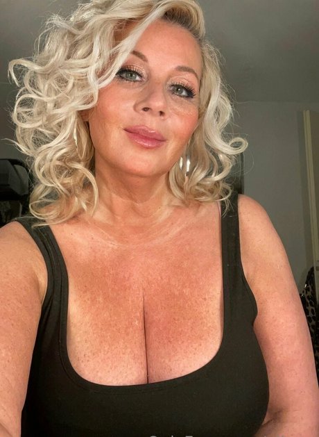 elixerr xxx actress archive