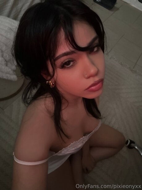 PixieOnyxx best model galleries