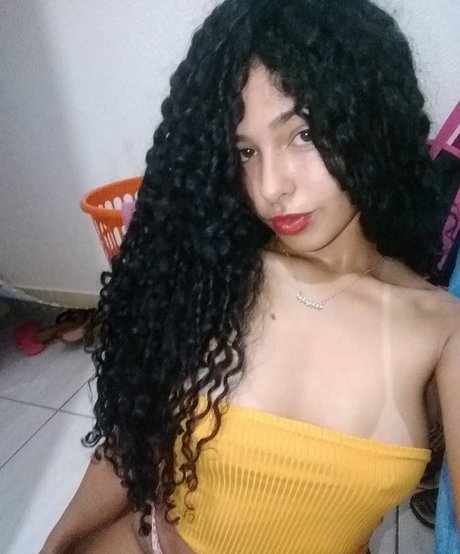 Mirian Gabriela star adult image