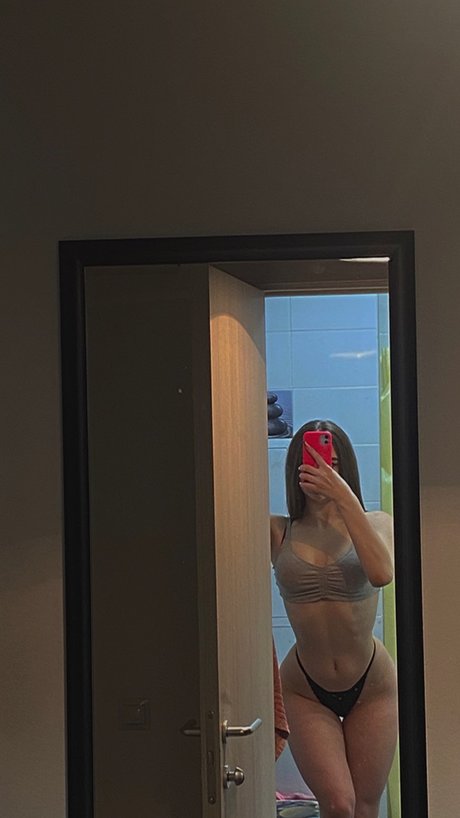 Maria Grensi adult star img