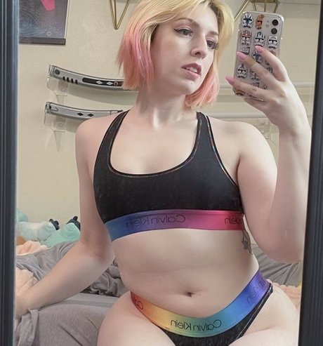 Ashleigh Tano pornographic actress galleries