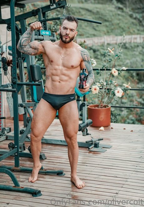 olivercolt free model image