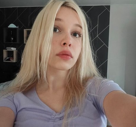 sadbabyvikki star hot pictures