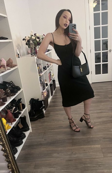 JackieMButler nudes model archive