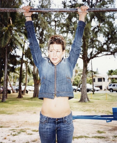 Evangeline Lilly star exclusive images