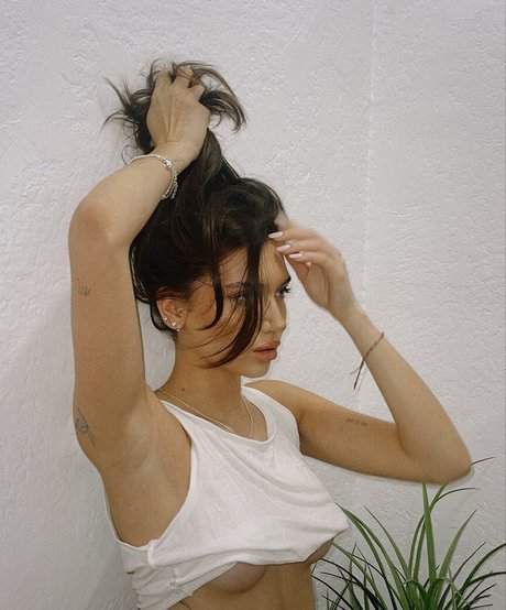 Madison Lewis Profile pic