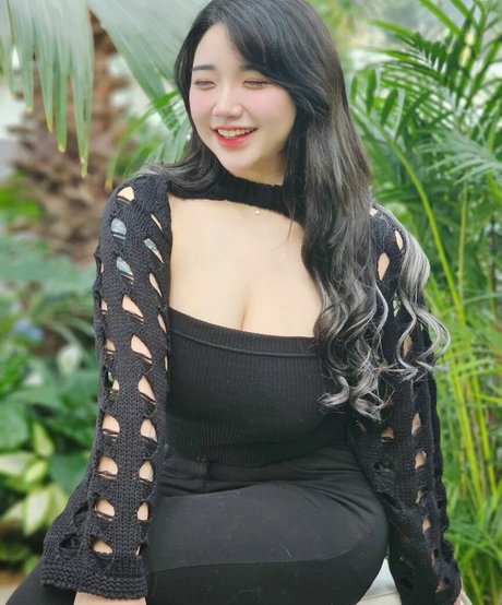 e chi h art pornstar archive