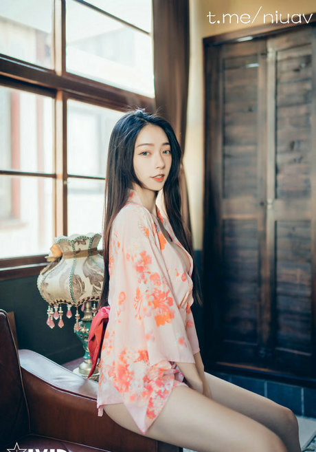 Tsai 919 sexy model pic