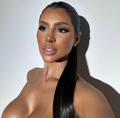 brunette ass onlyfans free pics