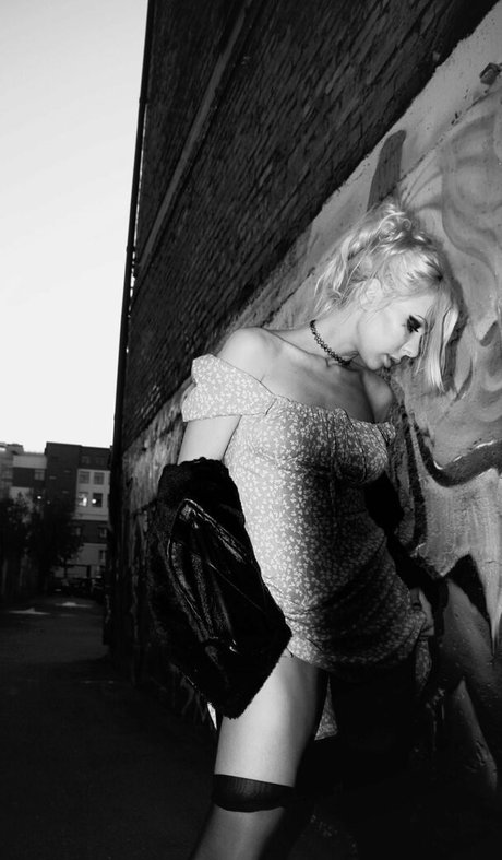 Ai Mori pornographic model img