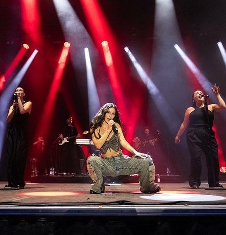 big tits free onlyfans art naked galleries