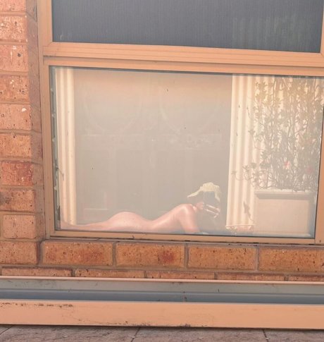 Madison Mclachlan nude actress photo