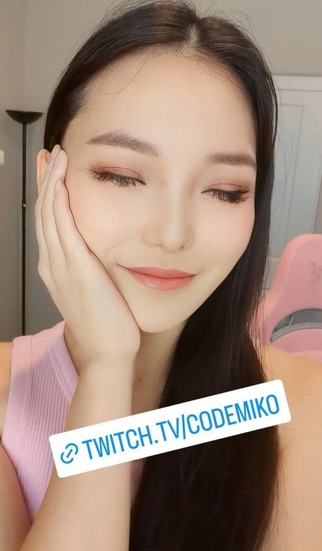 Codemiko model sexy images