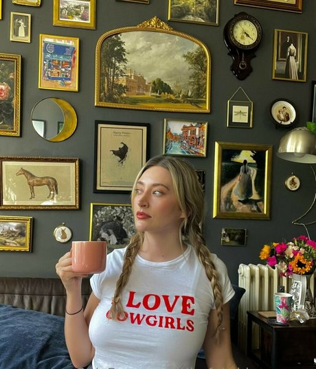 Blissful Whisper ASMR star xxx photos