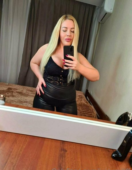 bbw brunette onlyfans hot nude images