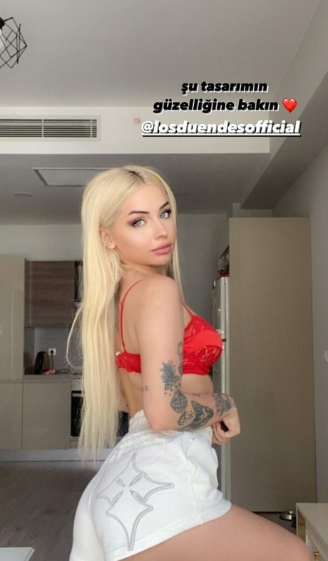 Elif Filyos sexy model photos