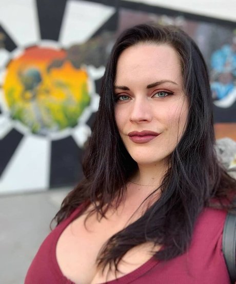 Kinsey Osborn high quality star photo