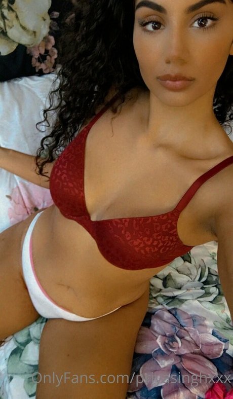 priyasinghxxx perfect star pics