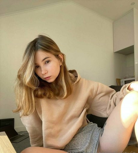 anickavip naked actress picture