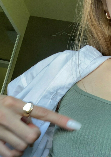 uanochi vip model adult photo