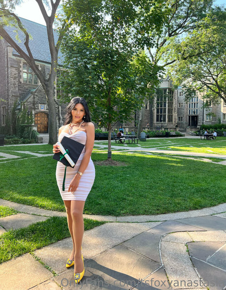 tsfoxyanastasia model nude images