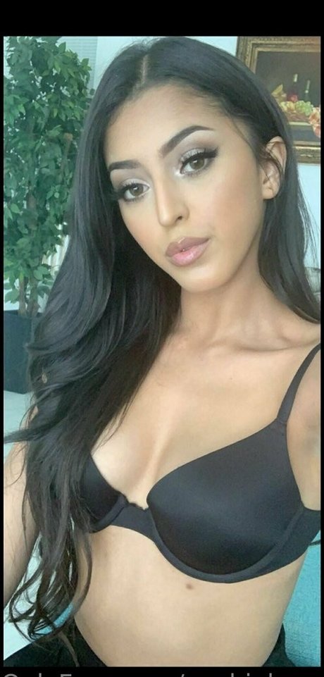 Sophialeonexo model beautiful galleries