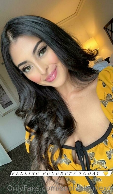Sophialeonexo star hot galleries