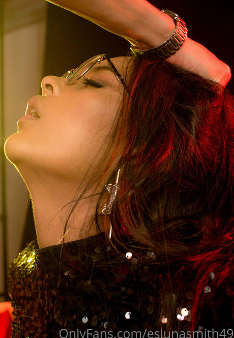 eslunasmith49 erotic pornstar picture