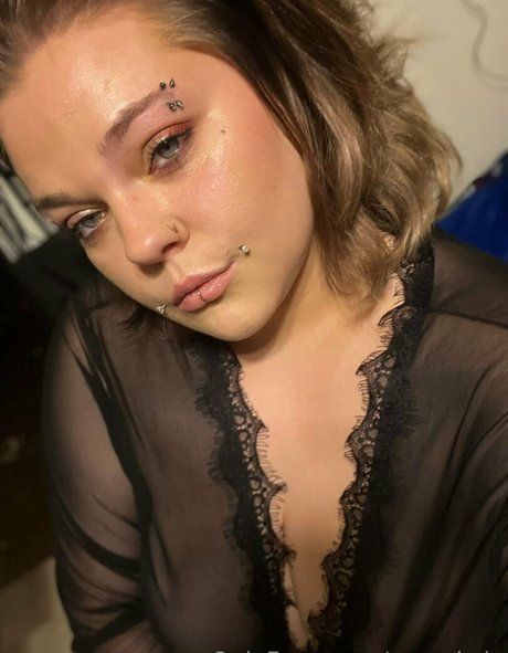 onlyskyyla adult actress images