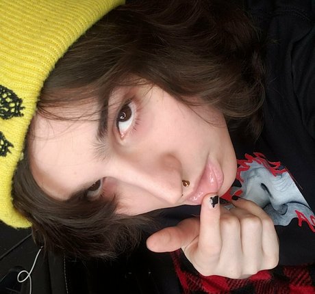 skyyshark model pretty img