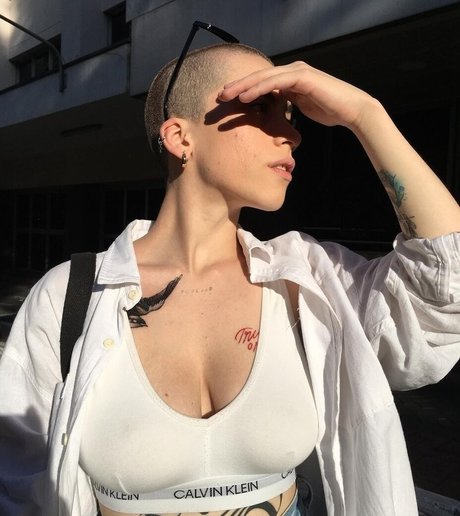 uniquesait model hot archive