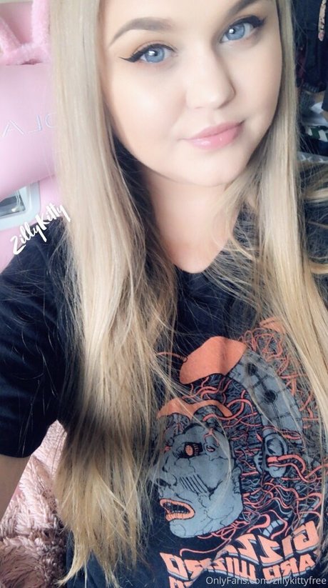 zillykittyfree model top pictures