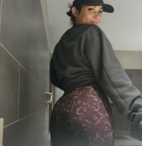 hips onlyfans sexy photo